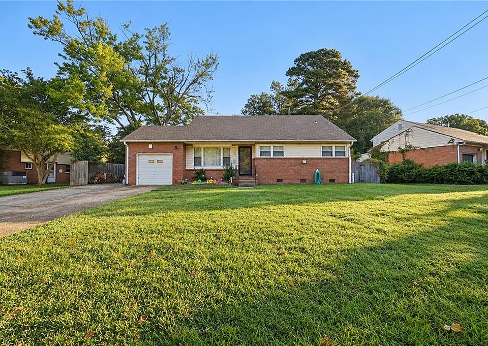 1st image of 424 Pepper Mill Ln