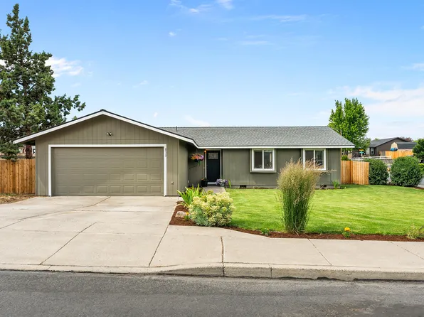 833 NW Maple Ct, Redmond, OR 97756