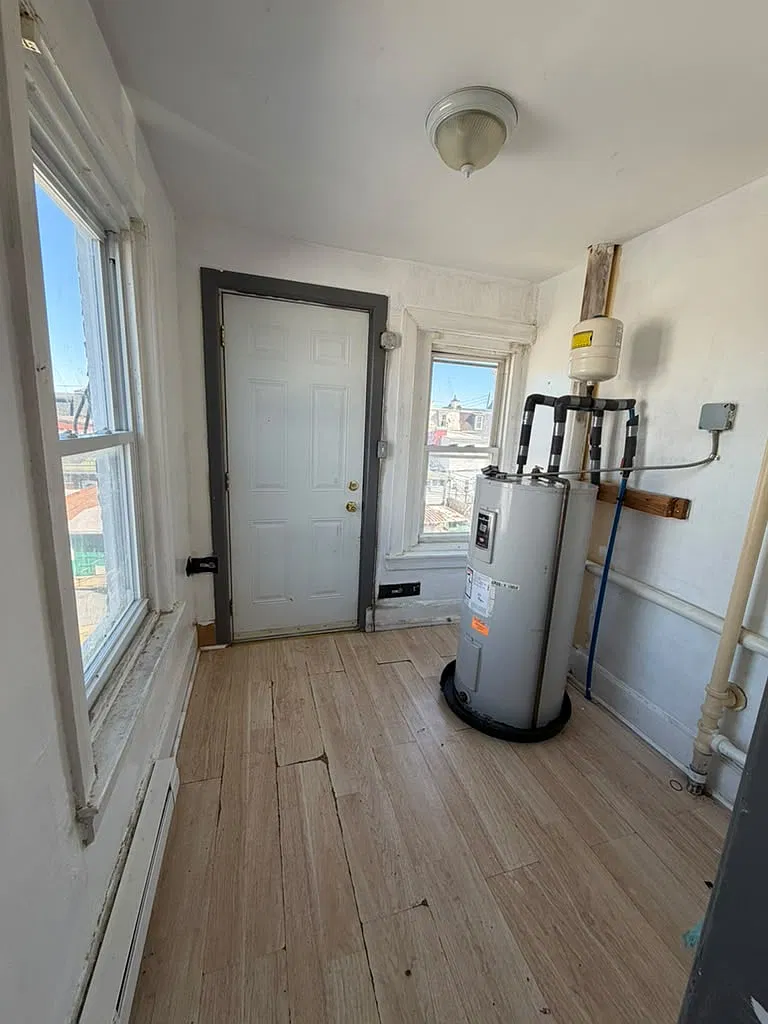 2 bed, 2698 sqft, $1,300 — Photo 3