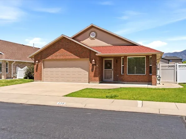 250 Bryce Dr, Kaysville, UT 84037