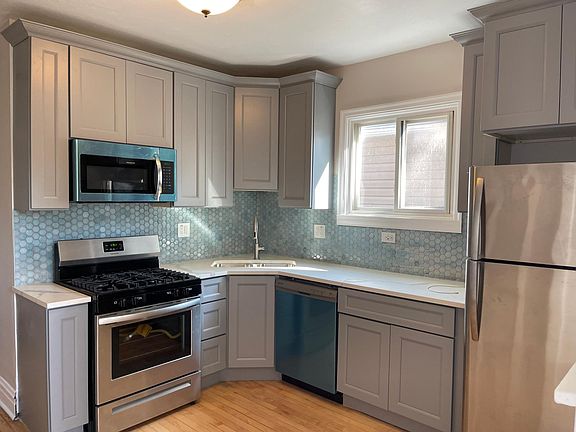 2nd image of 5755 W Giddings St #2