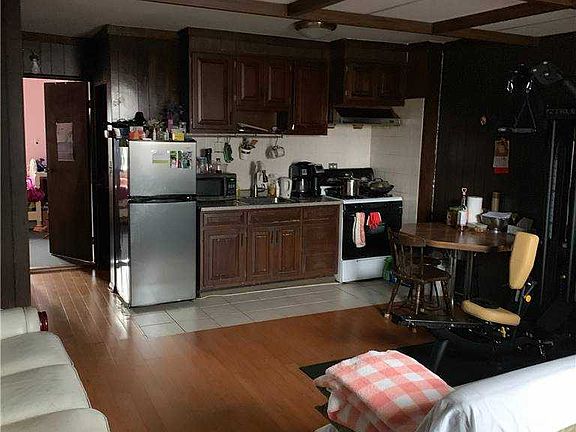 3rd image of 7968 Calamus Ave