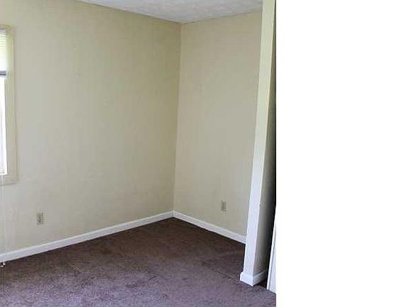 4th image of 13 Knox Dr