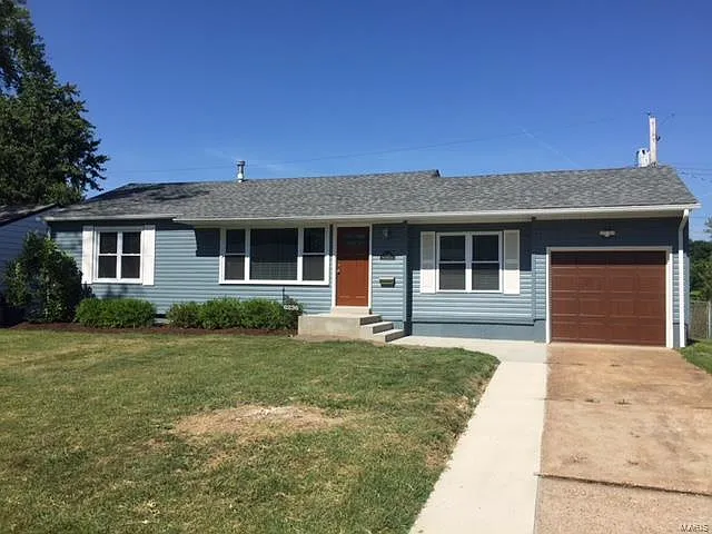 6236 Pointview Ln photo 1