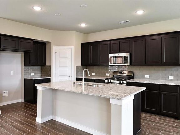 4th image of 4140 Beasley Dr