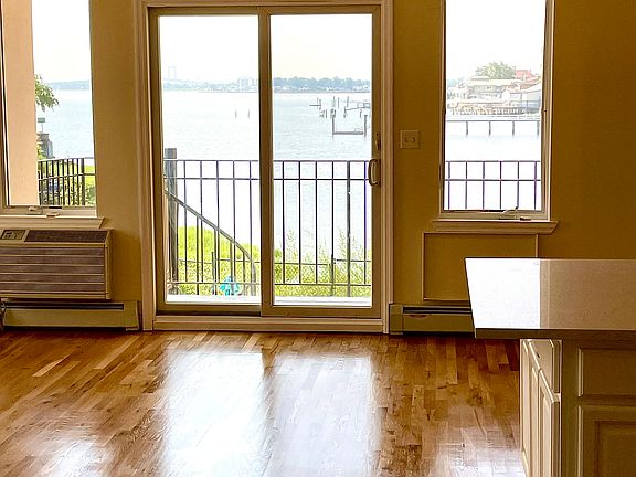 5th image of 3316 Griswold Ave Floor 2