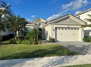 15558 Goldfinch Cir, Loxahatchee, FL 33470