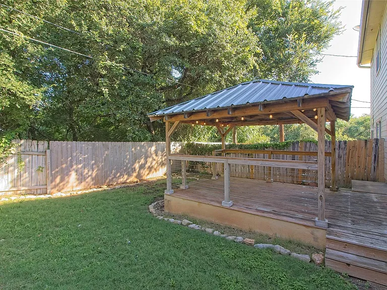 2903 Whisper Oaks Ln #A — Photo 6