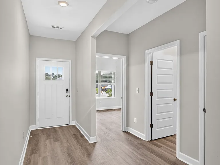 305 Nicklaus Ct — Photo 2