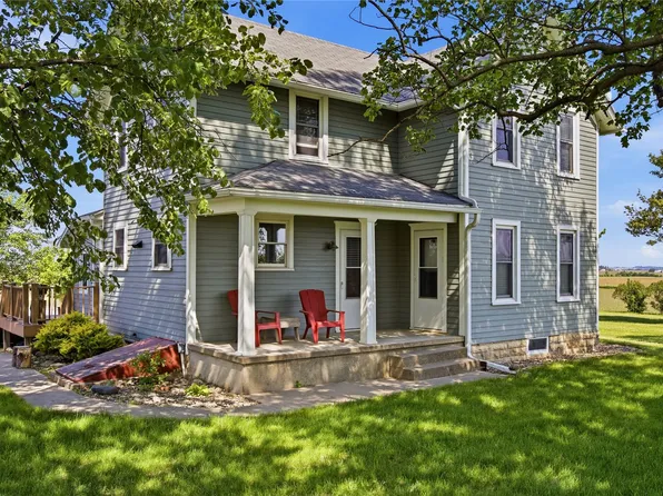 15403 140th Ave, Scotch Grove, IA 52310