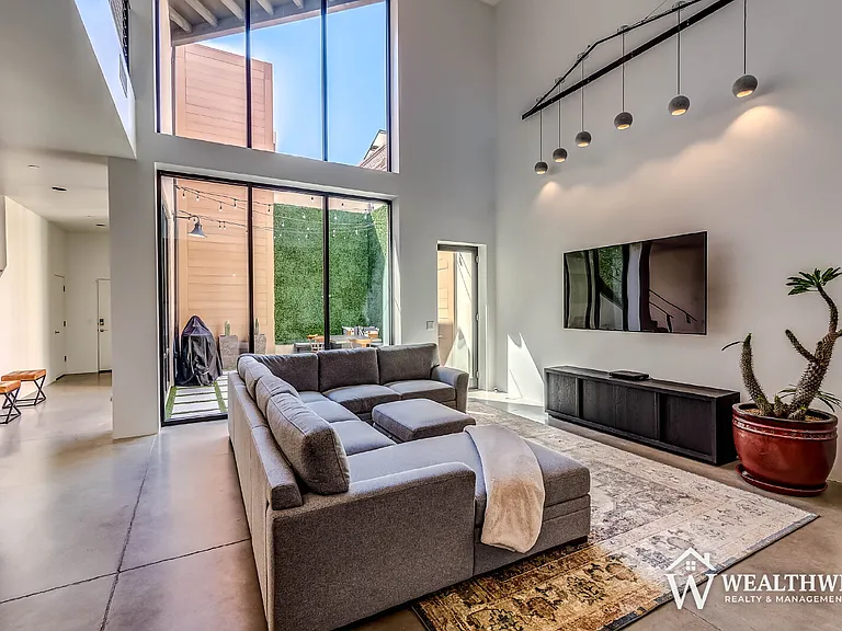 879 W Paseo De Los Zanjeros — Photo 8