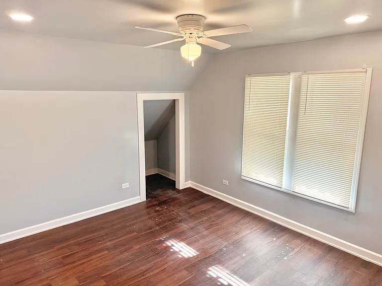 14305 Irving Ave #2 — Photo 7