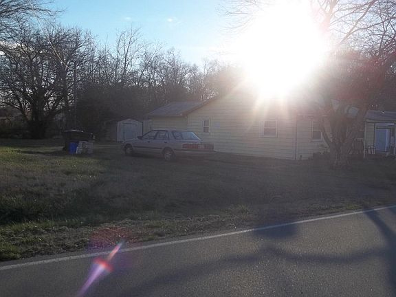 3rd image of 1636 Cadiz St