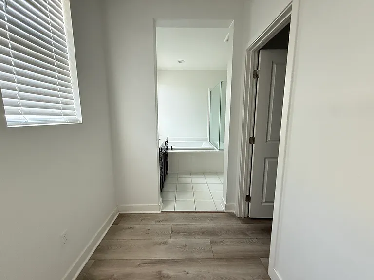 14072 Volare Ct — Photo 23