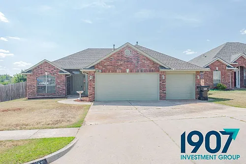 501 Madeline Ln Photo 1