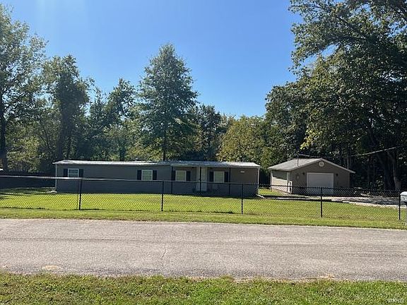 4th image of 3670 Gertrude Dr