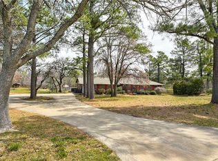 2420 Valley View Rd, Edmond, OK 73034