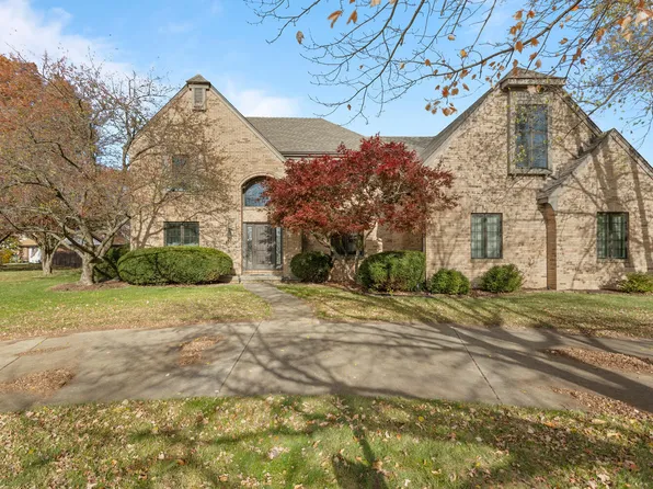 1702 Yorkshire Dr, Champaign, IL 61822