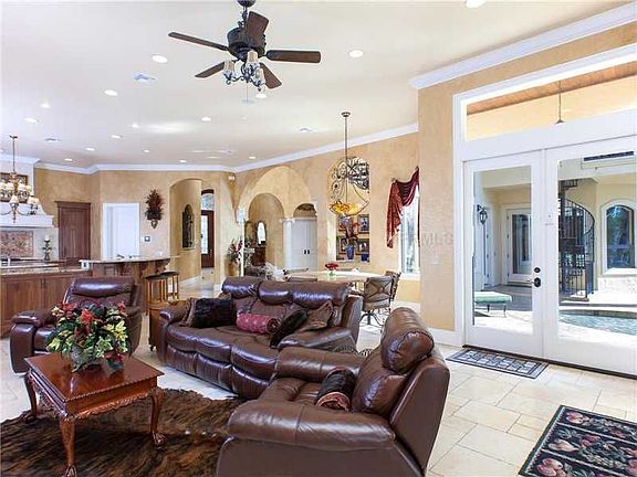 5th image of 9219 Foxhall Ct