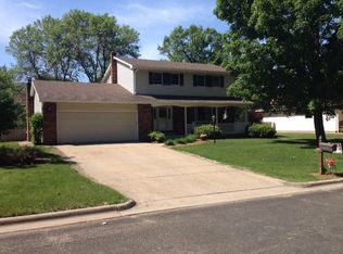 1712 Hickory St, Onalaska, WI 54650