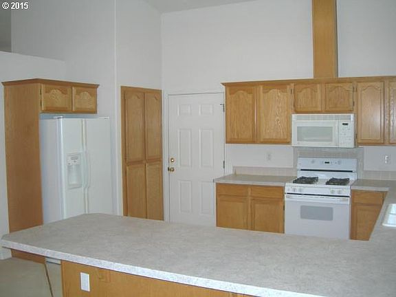 4th image of 5114 NE 76th St