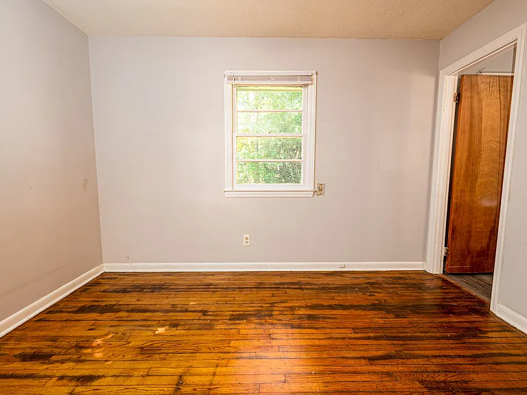 3021 Madison Ave — Photo 15