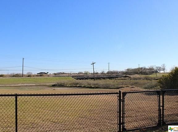 5th image of 224 Airline Dr