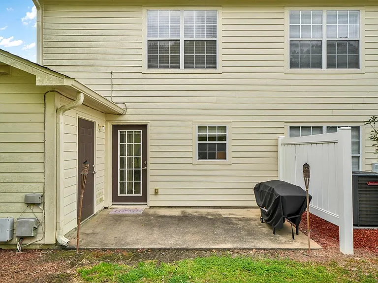 562 Wingspan Way — Photo 4