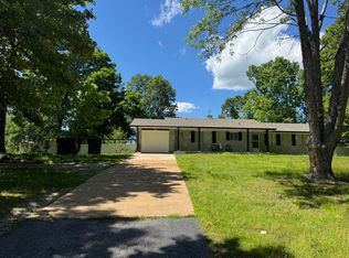 1323 Riverview Dr, Horseshoe Bend, AR 72512