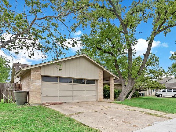 2nd image of 3708 Valley Oaks Dr