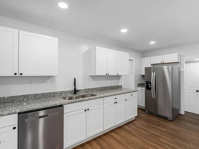 1007 Spring St — Photo 23