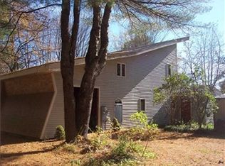 15 Lilac Ln, Freeport, ME 04032