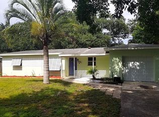 1560 Robinson Dr N, Saint Petersburg, FL 33710