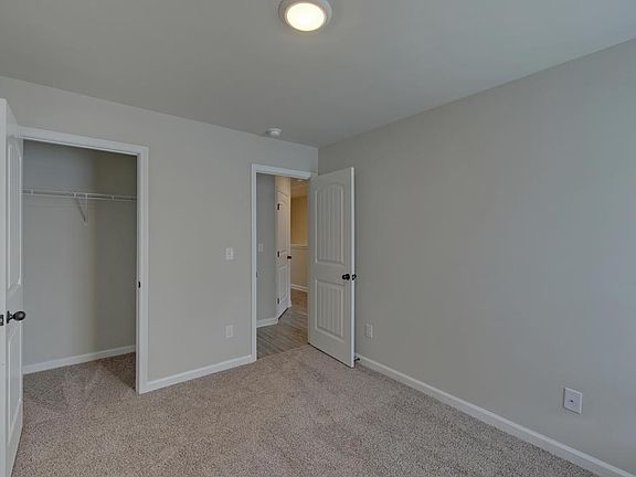 3rd image of 2743 Valley Green Dr