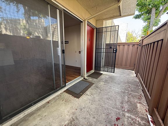 5th image of 3549 Castle Glen Dr Unit 124
