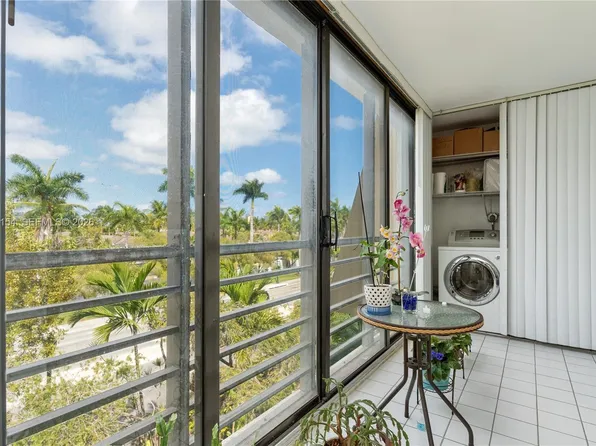 20401 NE 30th Ave APT 416-8, Aventura, FL 33180