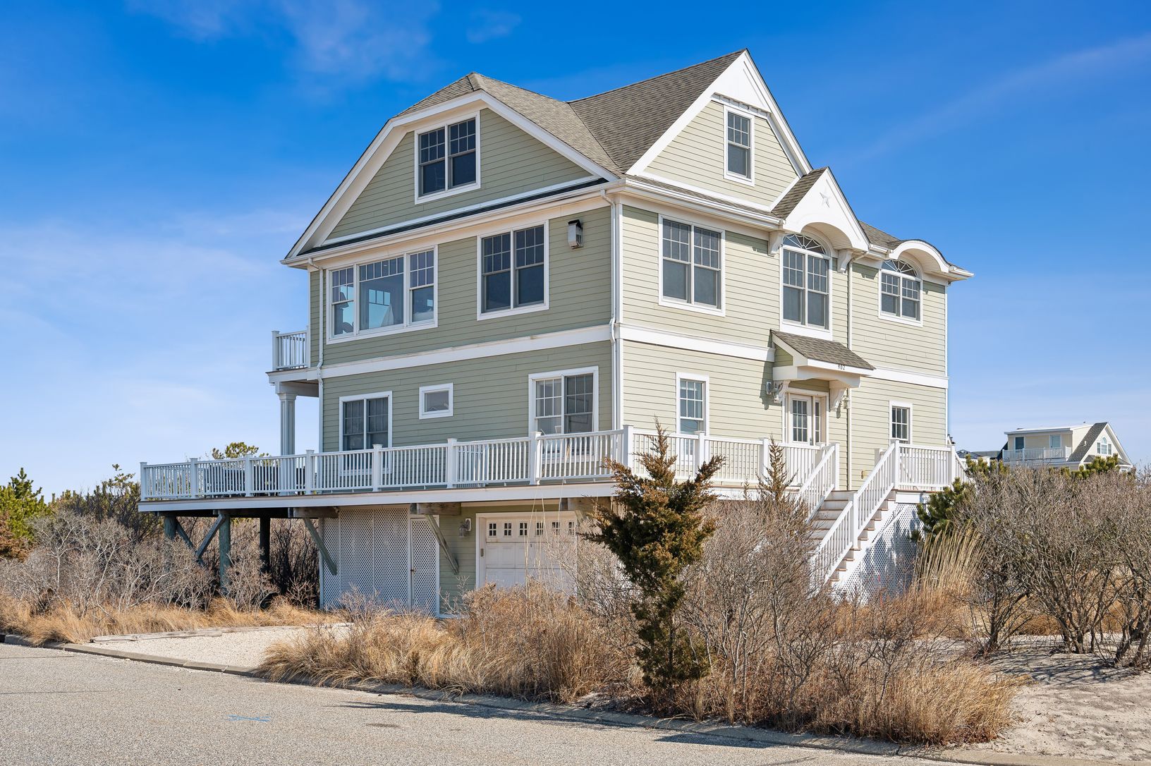  902 Dune Road