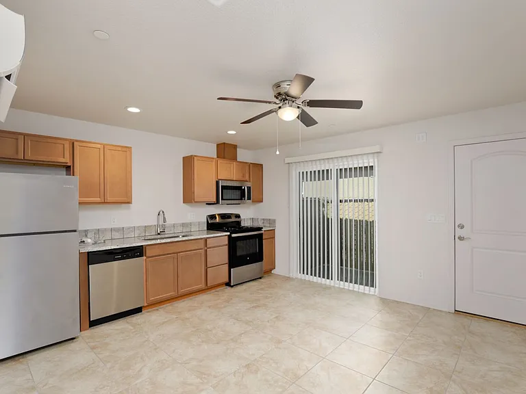3064 Shoshone Dr #F102 — Photo 7
