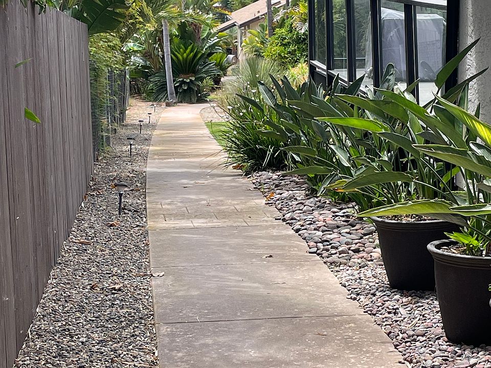 Walkway to house. Great nighttime lighting