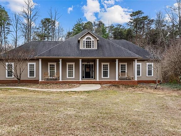 4th image of 1096 Corner Rd