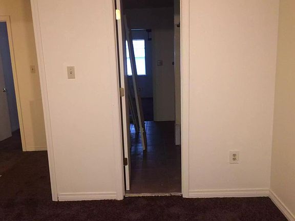 5th image of 1432 Hickory Ave APT B