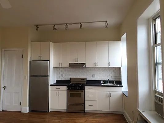 Rented by Brooklyn Bridge | media 7