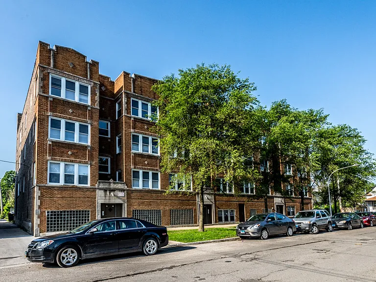 109 N Laramie Ave — Photo 30