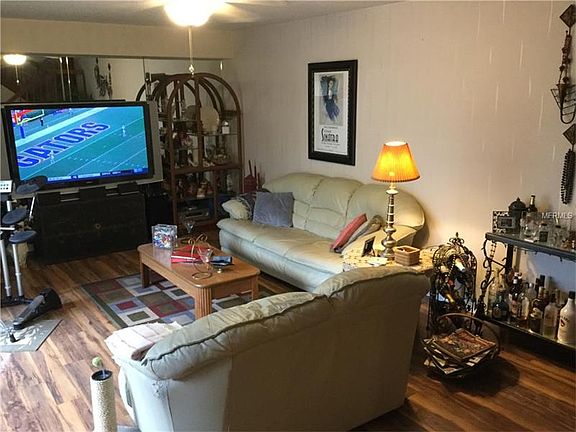 2nd image of 5295 Willow Ct #521