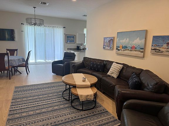 2nd image of 10171 SE Williams Drive