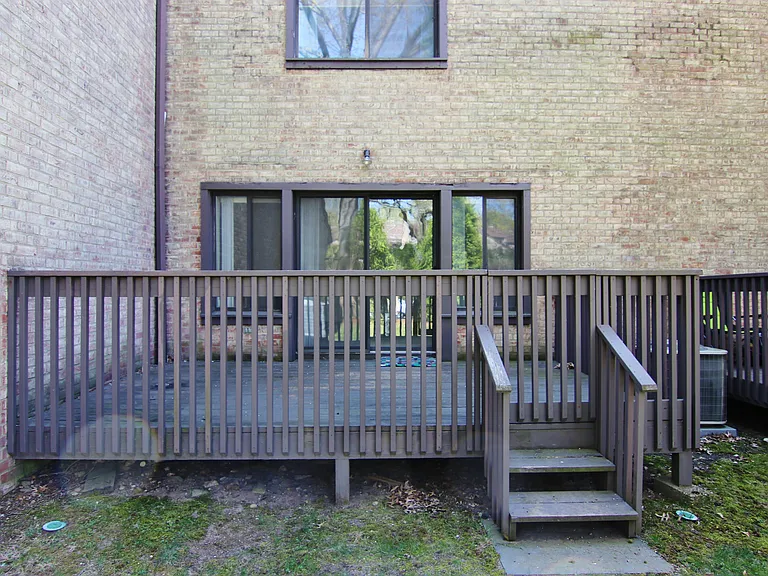 2289 Bedford St #F6 — Photo 10