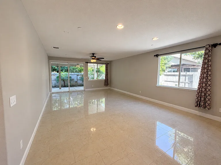 10541 Cherise Way — Photo 8