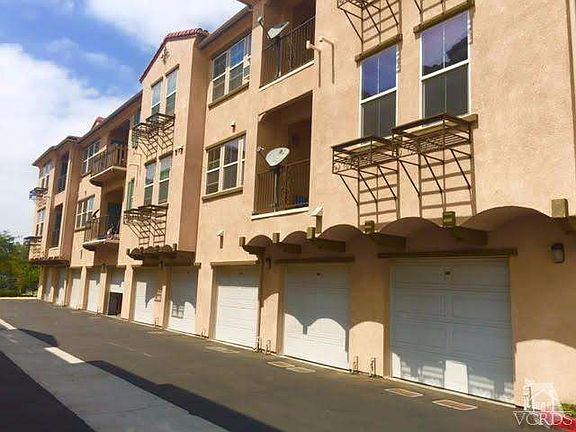 2nd image of 353 Riverpark Blvd Unit 305