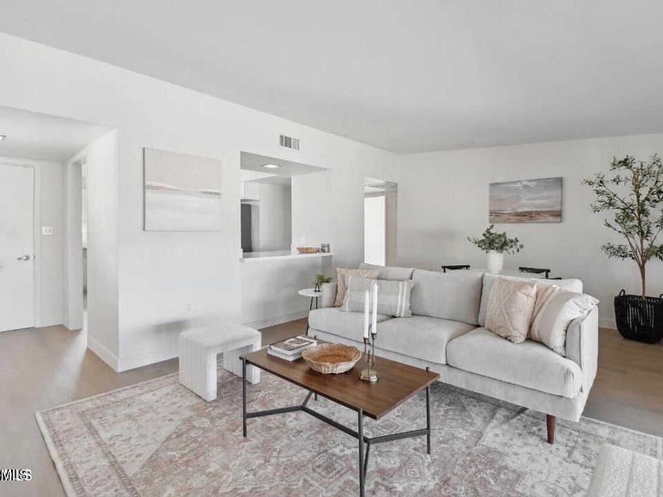 1st image of 10732 W PEORIA Avenue