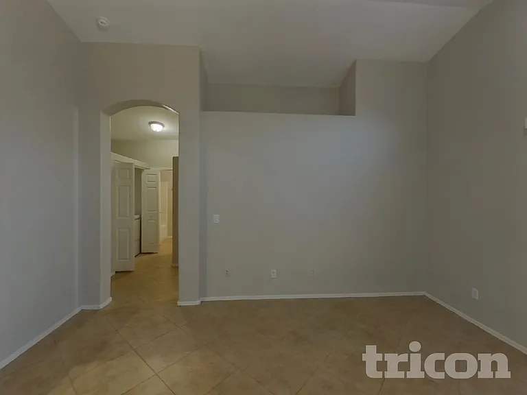 1612 E Barbarita Ave — Photo 4